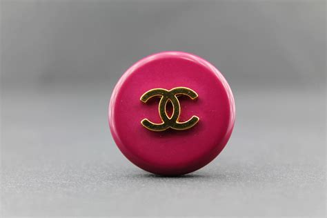 boutons chanel authentique|real chanel buttons.